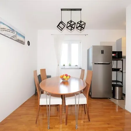 Apartment Nautilus